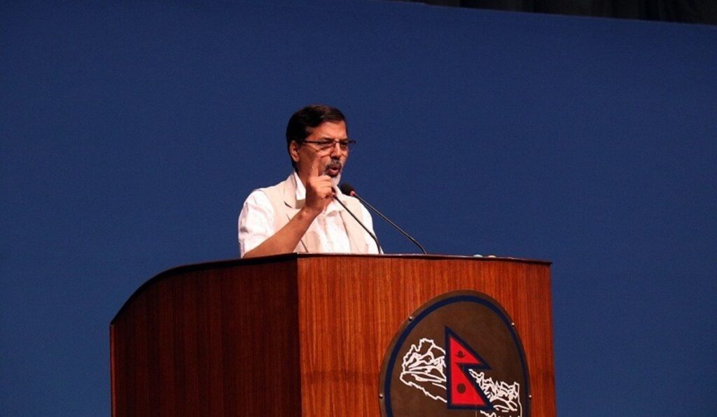 अर्थमन्त्रीको स्पष्टीकरण : शेयर मूल्य घटबढ गराउन गभर्नरलाई फोन गरेको छैन