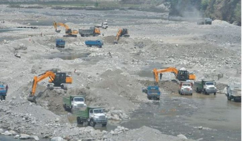 स्थानीय तह र निर्माण व्यवसायीको विवादले रोकियो नदीजन्य पदार्थ उत्खनन्