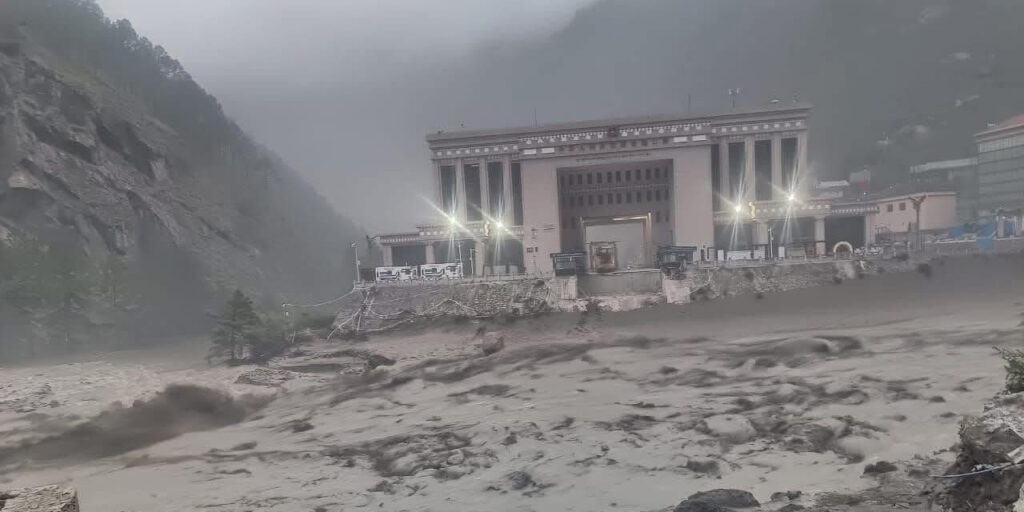 रसुवा बाढीमा परेकामध्ये १६२ जनाको शव फेला